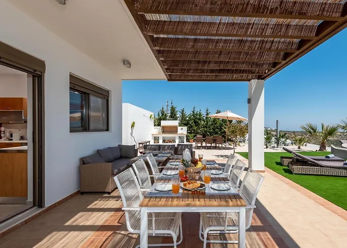 Diamond Hill Villa *