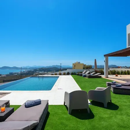 Diamond Hill Villa *