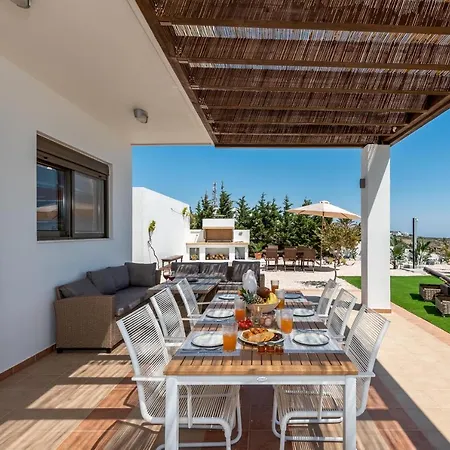 Diamond Hill Villa *